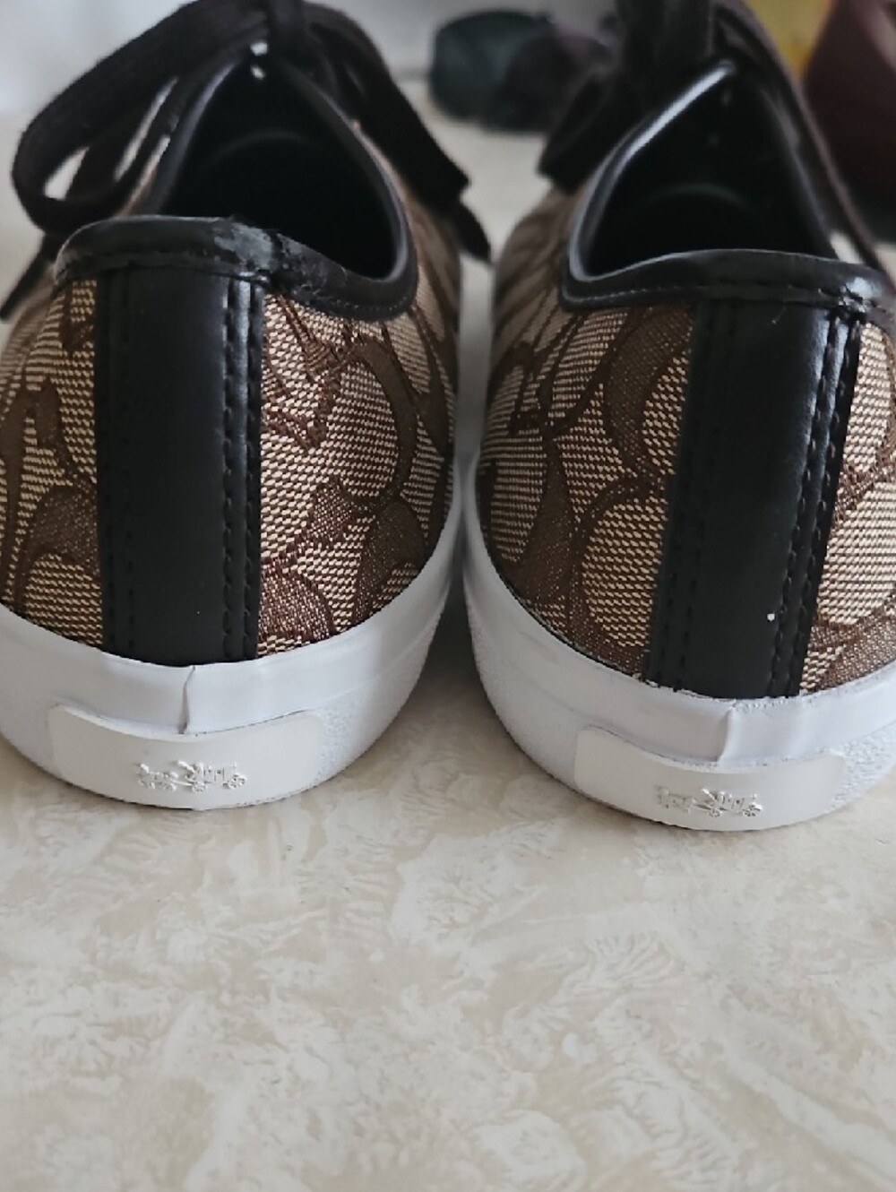 Coach Empire Outline Signature Canvas Sneaker, Size 9B. - Picture 7 of 13
